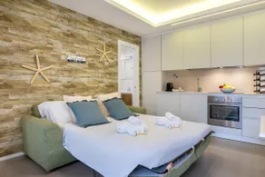 Relax Apt with Jacuzzi - 3 min walk from Beach - Image 4