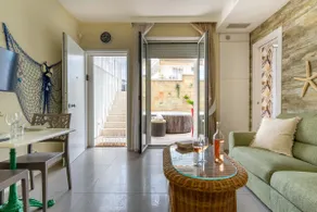Relax Apt with Jacuzzi - 3 min walk from Beach - Image 3