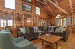 Lakefront Cabin: Sleeps 6, Fire Pit, Parking - Image 5