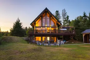 Le Cerf Blanc – Chalet on the Mékinac – Fireplace & Spa - Image 2