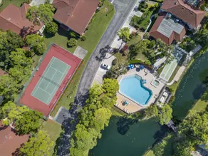Florida Oasis Fully Equipped • 12 Min to Beaches - Image 3