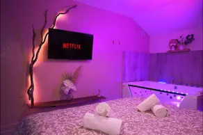 Lunéa - Suite Premium avec Spa et Sauna - Image 2