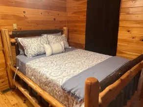 Carthage Cabin Getaway - Image 3