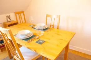 1 minute sea, bright, quiet, comfy flat, sleeps 2 - Image 3
