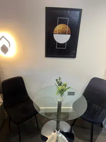 Affordable Serviced Apartment Perfect for Contractors in PE1 Short & Long Term Stays - Free WIFI - Free Parking - With Sofa Bed - Full Kitchen - Image 3