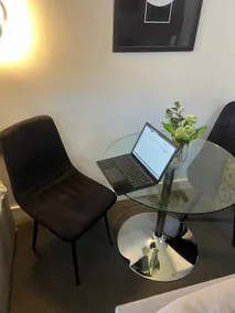 Affordable Serviced Apartment Perfect for Contractors in PE1 Short & Long Term Stays - Free WIFI - Free Parking - With Sofa Bed - Full Kitchen - Image 5