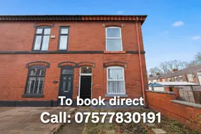 Comfy & Spacious Home, Fast Wi-Fi , free Parking, Sleeps 7, Long Stays Welcome, Bury city centre - Image 2