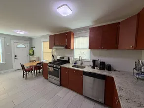 2 BR Parking -15 Mins to Fifa NJ! Walk to MC Hotel - Image 2