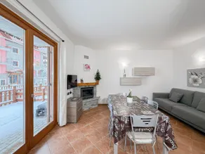 Aprica - Two-room apartment with 2 Private Gardens and Garage - Image 5