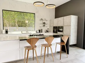 Modern Muse Mansion w/ Arcade, 360 Rooftop, & Pool - Image 2