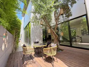Modern Muse Mansion w/ Arcade, 360 Rooftop, & Pool - Image 5