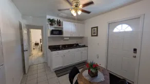 ”Excellent Location” Private Fully Equipped Studio - Image 2
