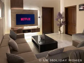 UK Holiday Homes • Luxury 3BHK Portion in Bahria - Image 2