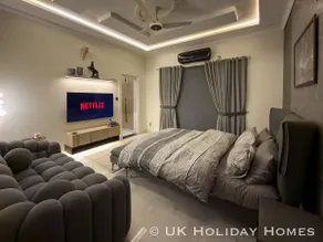 UK Holiday Homes • Luxury 3BHK Portion in Bahria - Image 4