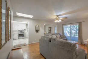 The Travel Ranch Overland Park 3 Bed 2 Bath - Image 3