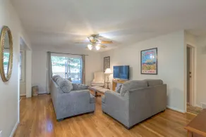 The Travel Ranch Overland Park 3 Bed 2 Bath - Image 5