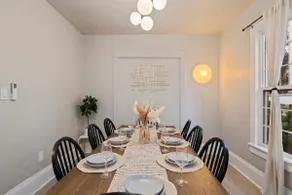 Sweet 4BR Steps from UW | Prime Location @Seattle - Image 2