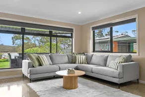 The Shore House - Image 3