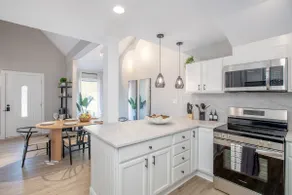 ​New Beaufort Luxury - Image 5