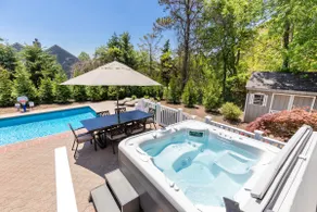 Higher Hilltop: Pool + Hot Tub + Private Beach - Image 5
