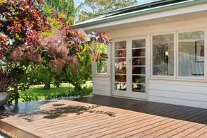 Short walk to Beach/Rosebud Plaza. Huge rear yard. - Image 3