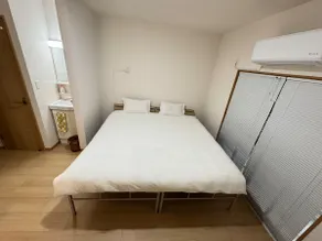 Cozy studio with 2 single beds, 1 stop from Kansai Airport - Image 3