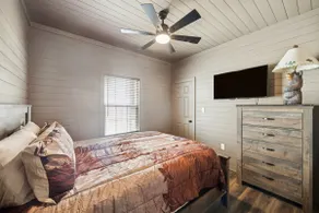 Everstead Cottage - Cabin 3 - Image 5