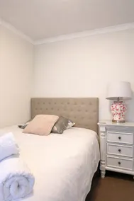 West Coast Beach House - Image 4