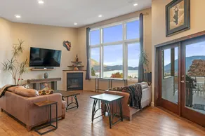 Brent's Place Lakeview - Image 4