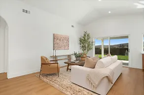 Spanish Hilltop Retreat With Stunning Views - Image 3