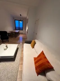 Spacious 3-bedroom apartment in the heart of the city - Image 4