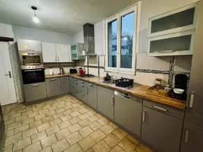 Large and cozy family home - Image 4