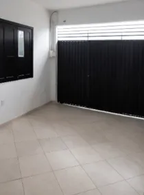 Cozy Mini Apartment with Air Conditioning and Garage - Image 5