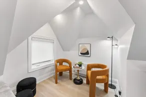 Luxury Suite 1 BR - 1 Bed - Stylish - New Build - Downtown - Image 3