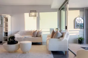 Unique Designer Stay at The Grand by the Beach - Image 5