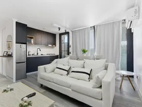 Aura Homes Apt. Modern and cozy - Image 2