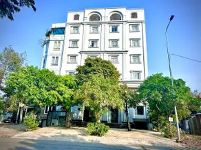 303a - Image 3