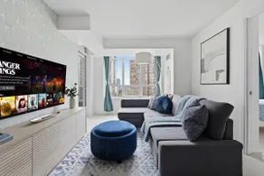 Designer 2BR • King Suite • Rare 2 Parking • YYZ - Image 4