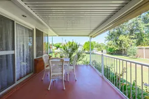 2BR House • Sleeps 7 • Close to Shops & Train - Image 5