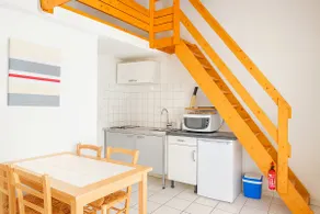 Cozy, air-conditioned house, not overlooked, near the beach - Image 3