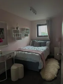 Modern North End Portsmouth Flat + Parking - Image 3