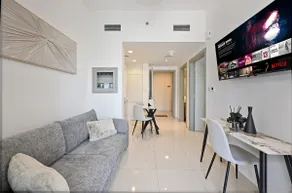 Dubai 1BR High Floor - Stunning View 1min Downtown and 2min to Metro - 2 Apartment available - Image 3