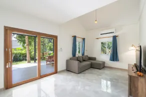 Large Terrace Tropical Garden House in Koh Phangan - Image 2