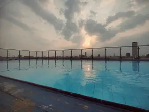 Skyline Sunrise • High-Floor 2BR Apartment Colombo - Image 5