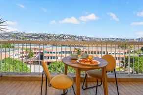 Spacious 4 rooms - Balcony - Parking - FC - Image 5
