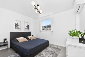 Spacious 4 rooms - Balcony - Parking - FC - Image 3