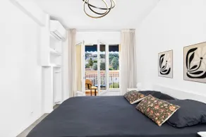 Spacious 4 rooms - Balcony - Parking - FC - Image 2