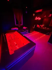 The Eternal Night – Romantic Stay - Image 3