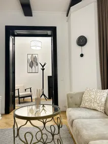English Park Apartment - Image 2
