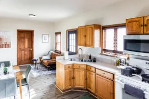 Charming 2BR Near NYC, MetLife & Hackensack Hosp. - Image 3